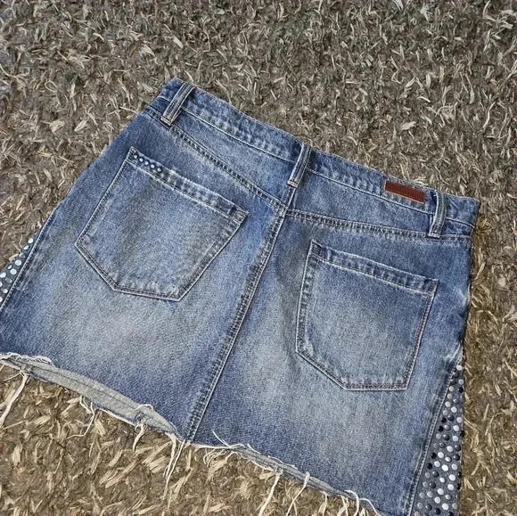 Blank NYC denim skirt - Picture 2 of 4